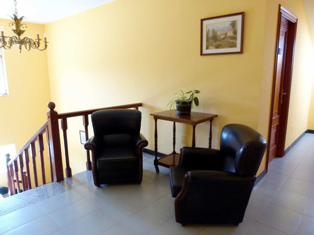 Hostal Chiquin Tapia De Casariego Exterior foto